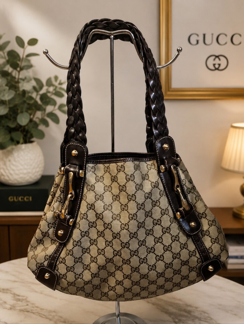 GUCCI Pelhem GG bag W/coa  EUC!!